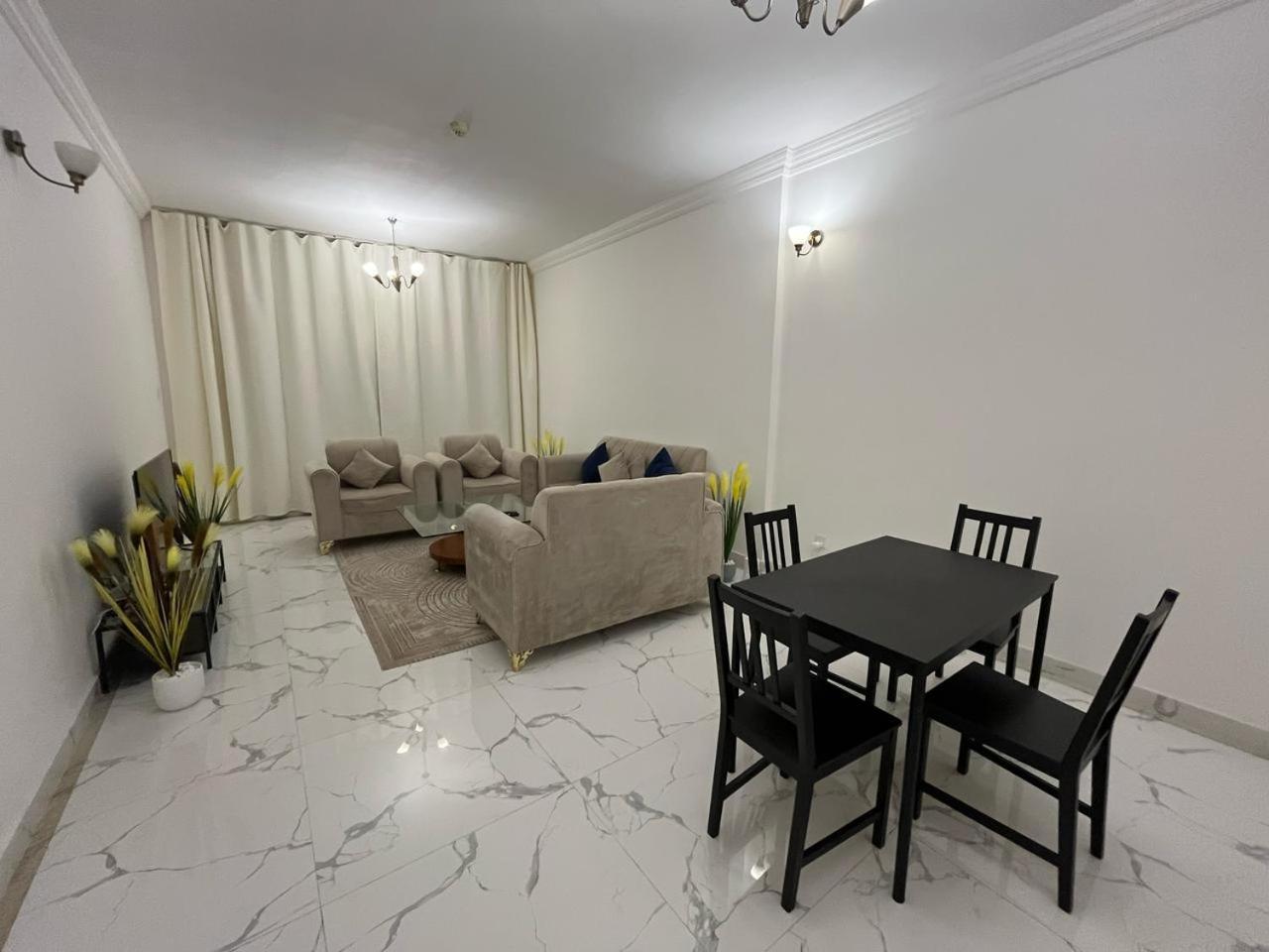 Oasis Tower Family Apartment 3004 Adżman Zewnętrze zdjęcie
